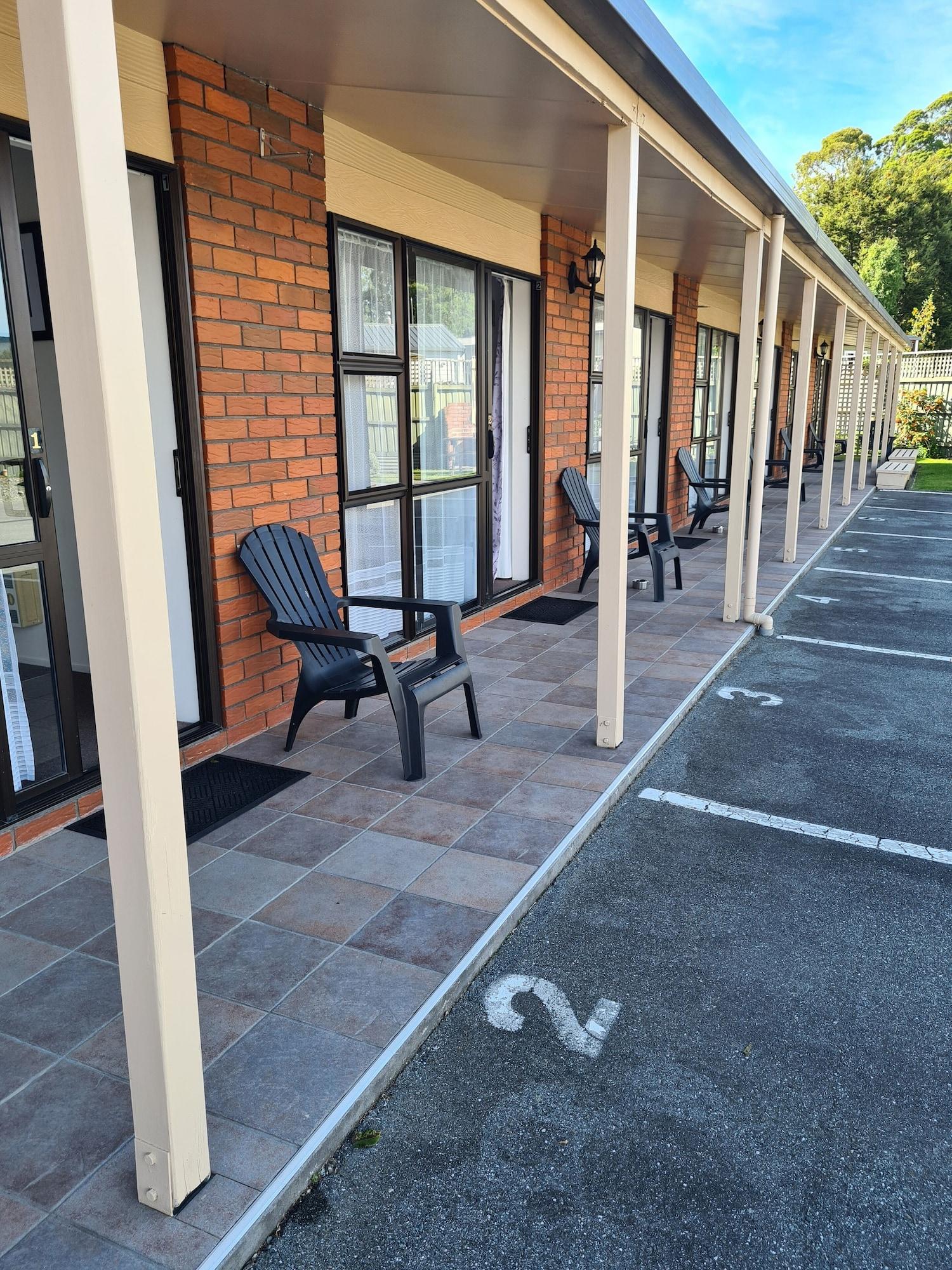 Arran Motel Te Anau Bagian luar foto