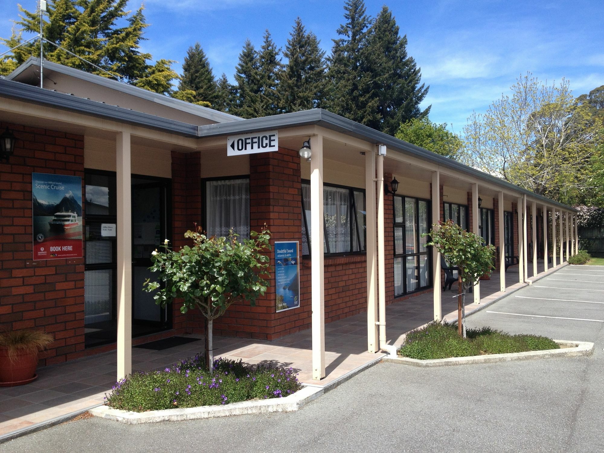Arran Motel Te Anau Bagian luar foto